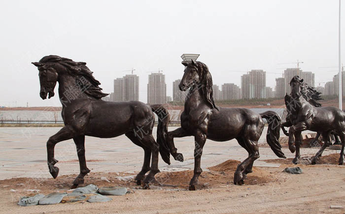 銅馬雕塑保養方法